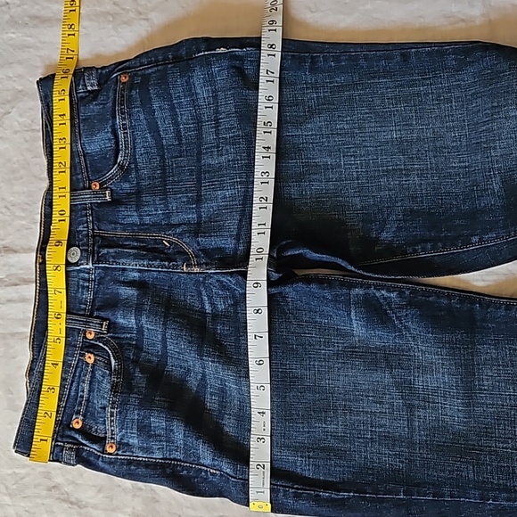 Levi's boyfriend cropped jeans mid rise dark wash slim leg size W27 - Picture 10 of 16